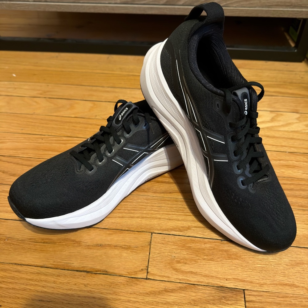 Asics Gel Kayano 32 Black and White Road Running Shoes - Picture 5 of 7